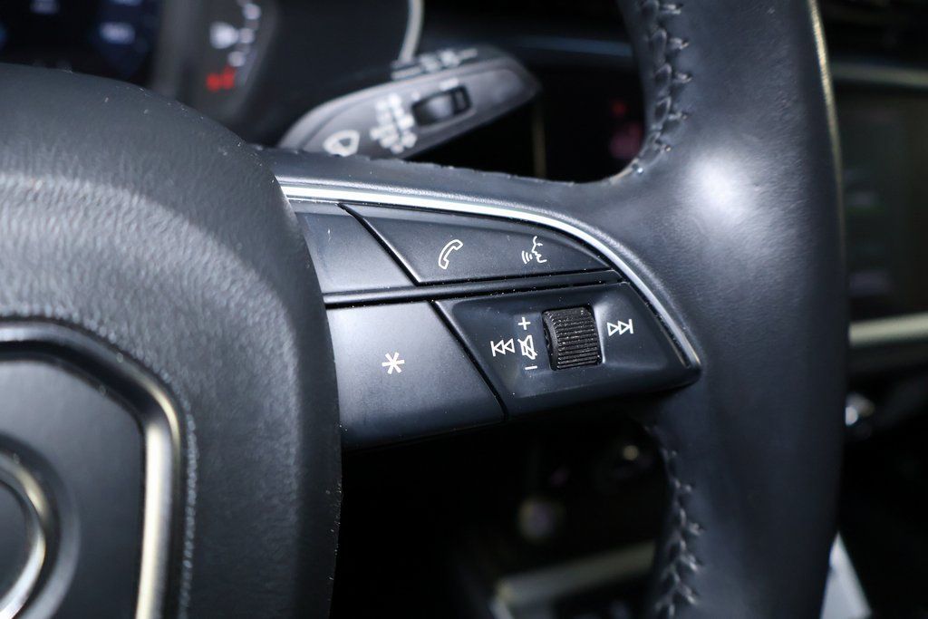 Vehicle image 27 of 39