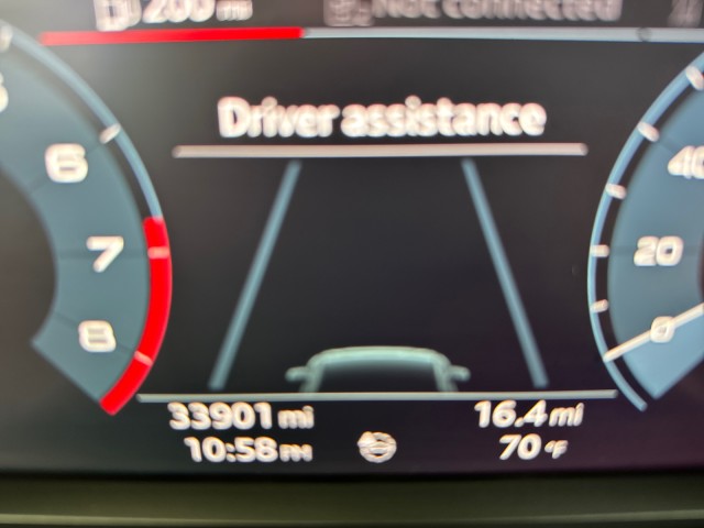Vehicle image 16 of 19