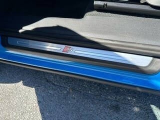 Vehicle image 19 of 47
