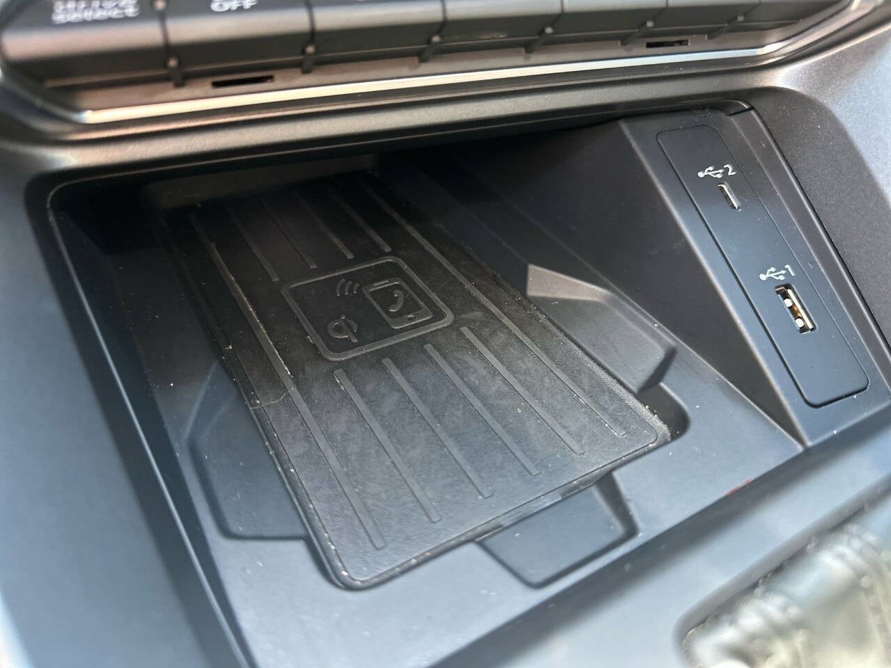 Vehicle image 17 of 47