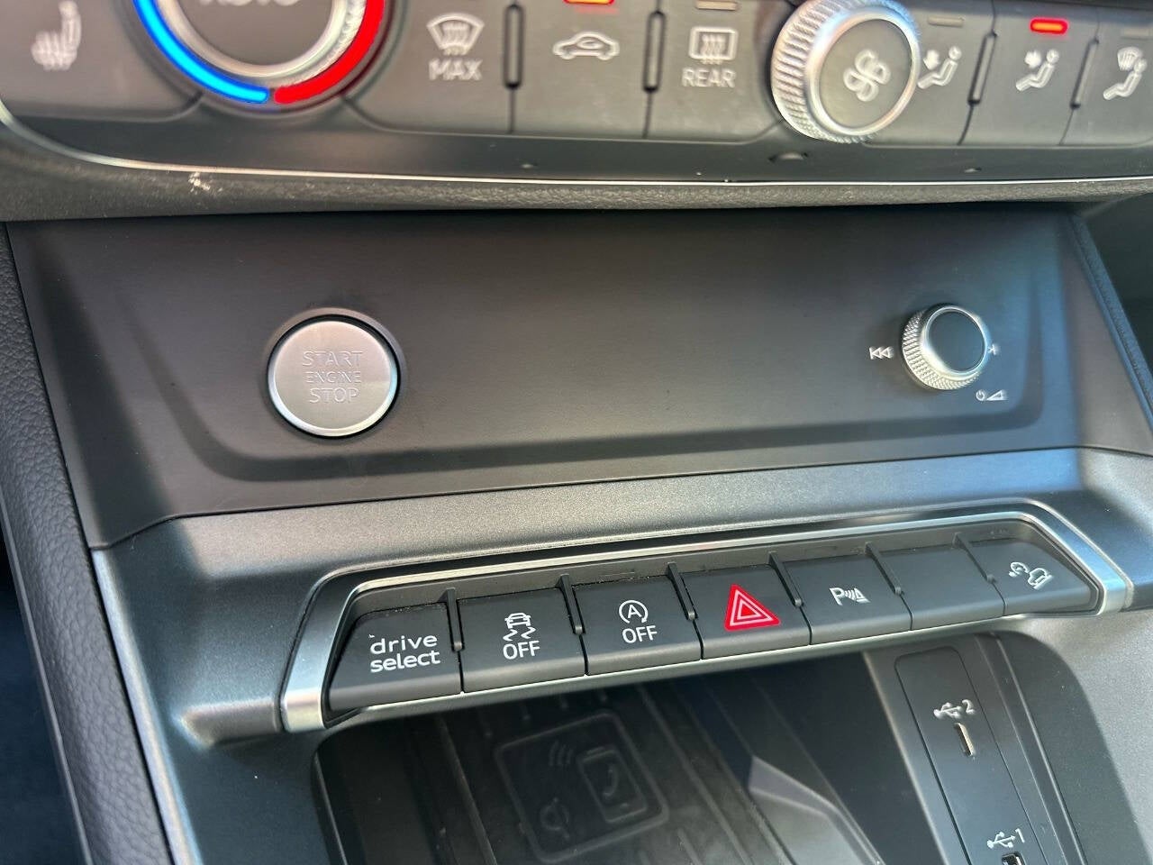 Vehicle image 36 of 47
