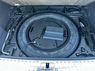 Vehicle image 37 of 47