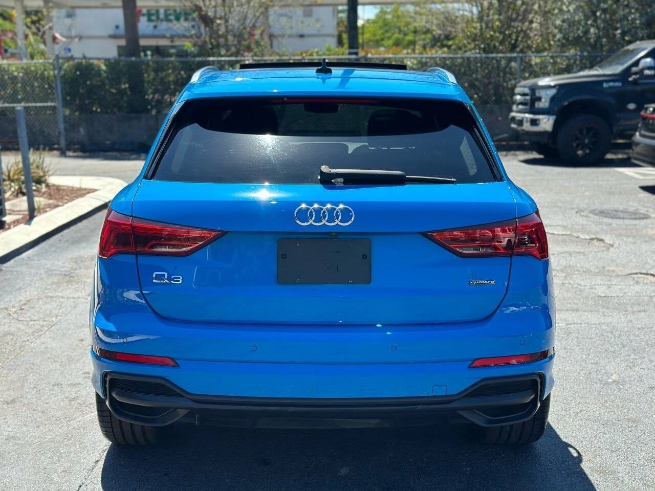 Vehicle image 11 of 47