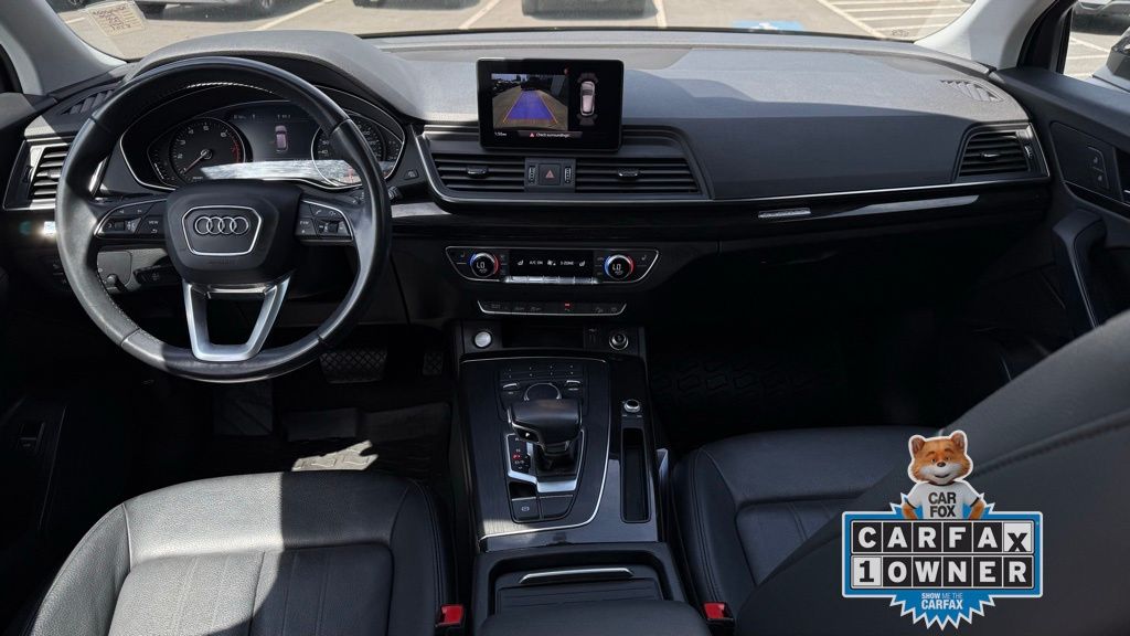 Vehicle image 12 of 26