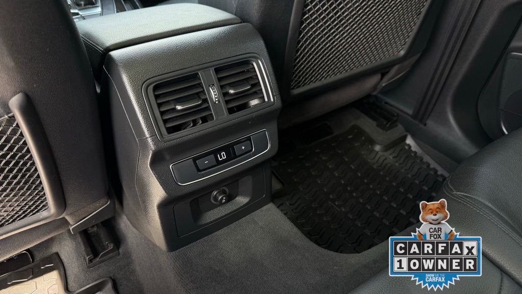 Vehicle image 15 of 26