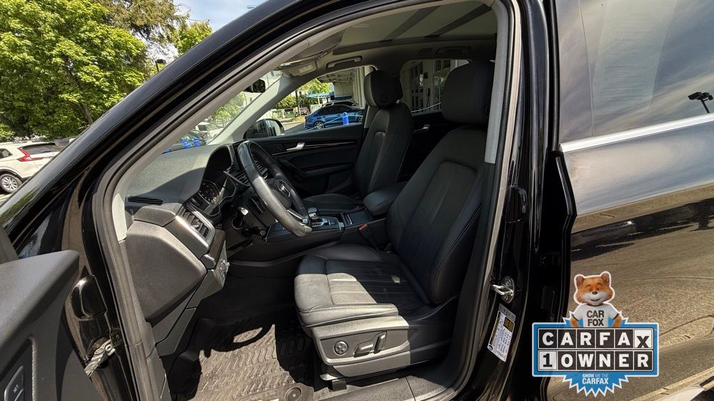 Vehicle image 20 of 26