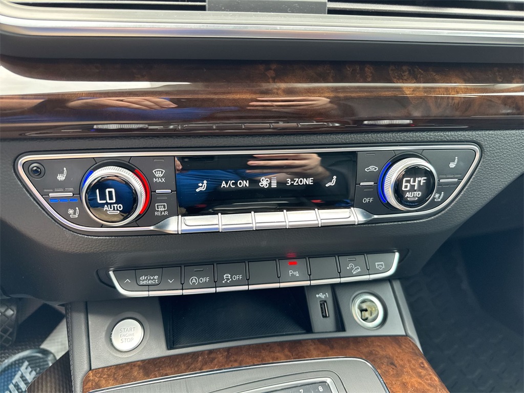 Vehicle image 16 of 29