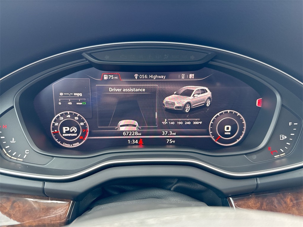 Vehicle image 11 of 29