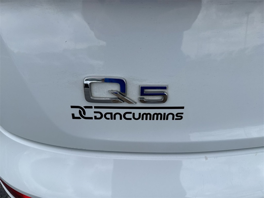 Vehicle image 28 of 29