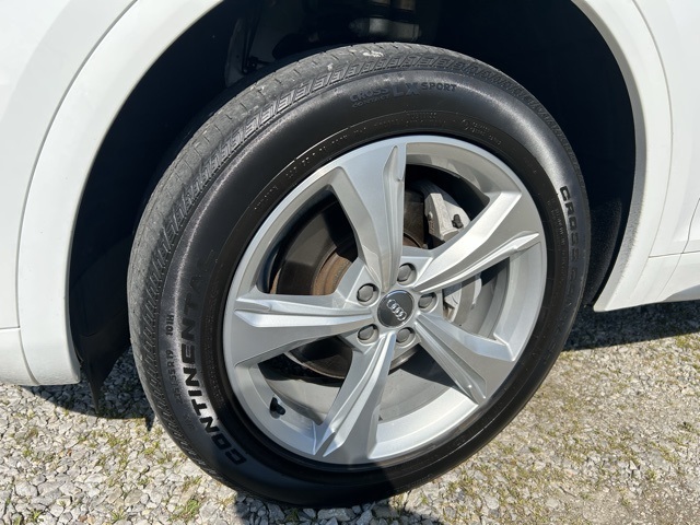 Vehicle image 12 of 37