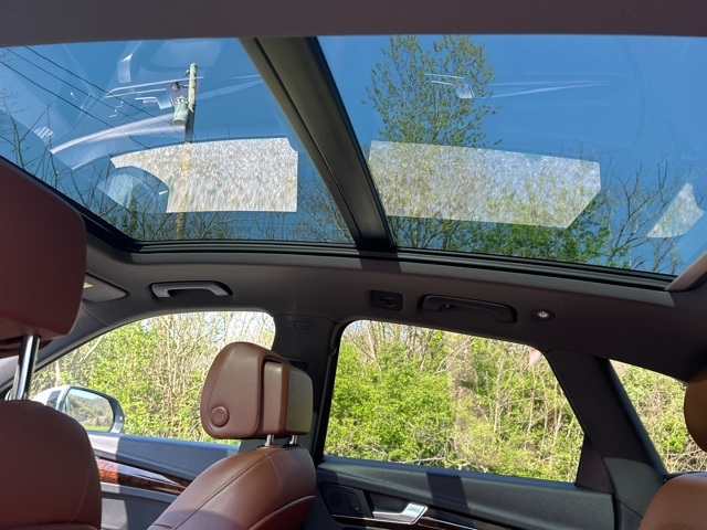Vehicle image 22 of 37