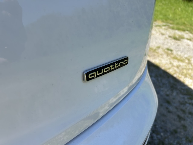 Vehicle image 15 of 37