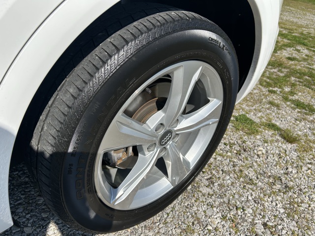 Vehicle image 9 of 37