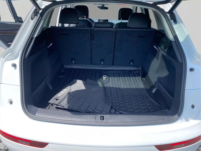 Vehicle image 10 of 36