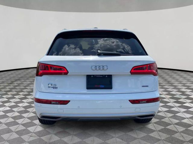 Vehicle image 4 of 36