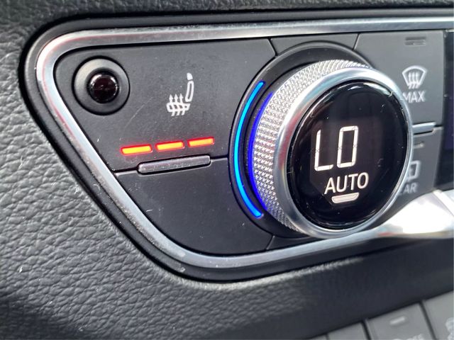 Vehicle image 34 of 36