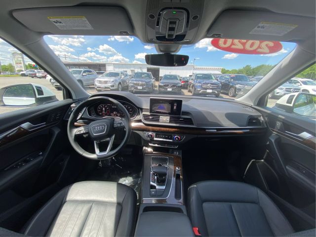 Vehicle image 25 of 36