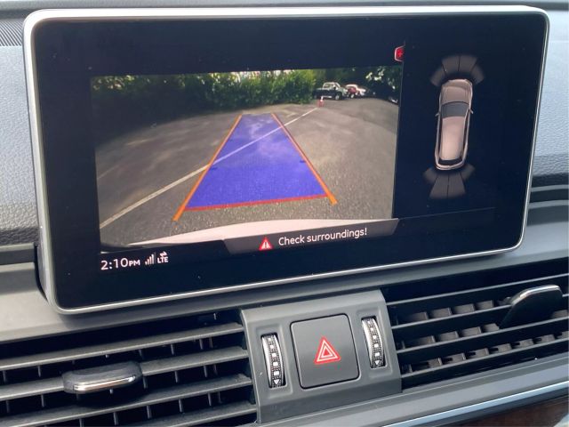 Vehicle image 27 of 36