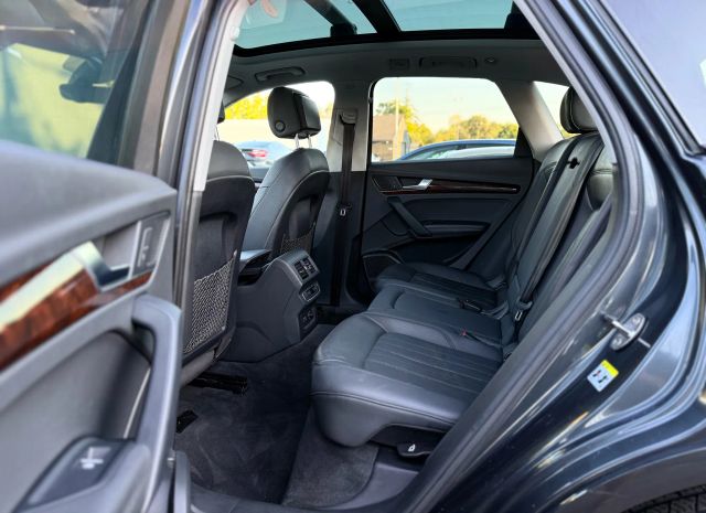 2020 Audi Q5 Premium Plus Image 14 of 35
