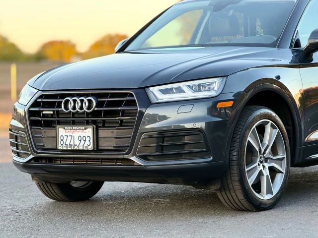 2020 Audi Q5 Premium Plus Image 2 of 35