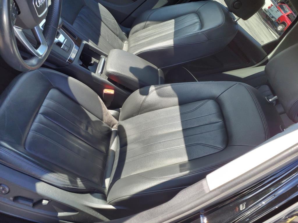 Vehicle image 25 of 31