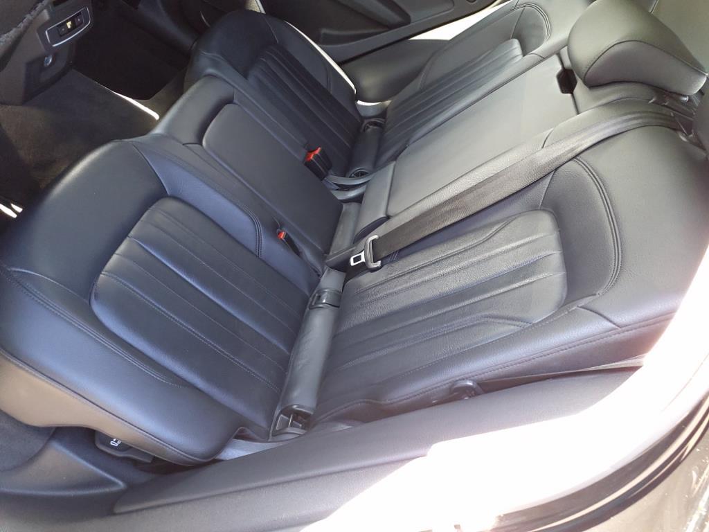 Vehicle image 27 of 31