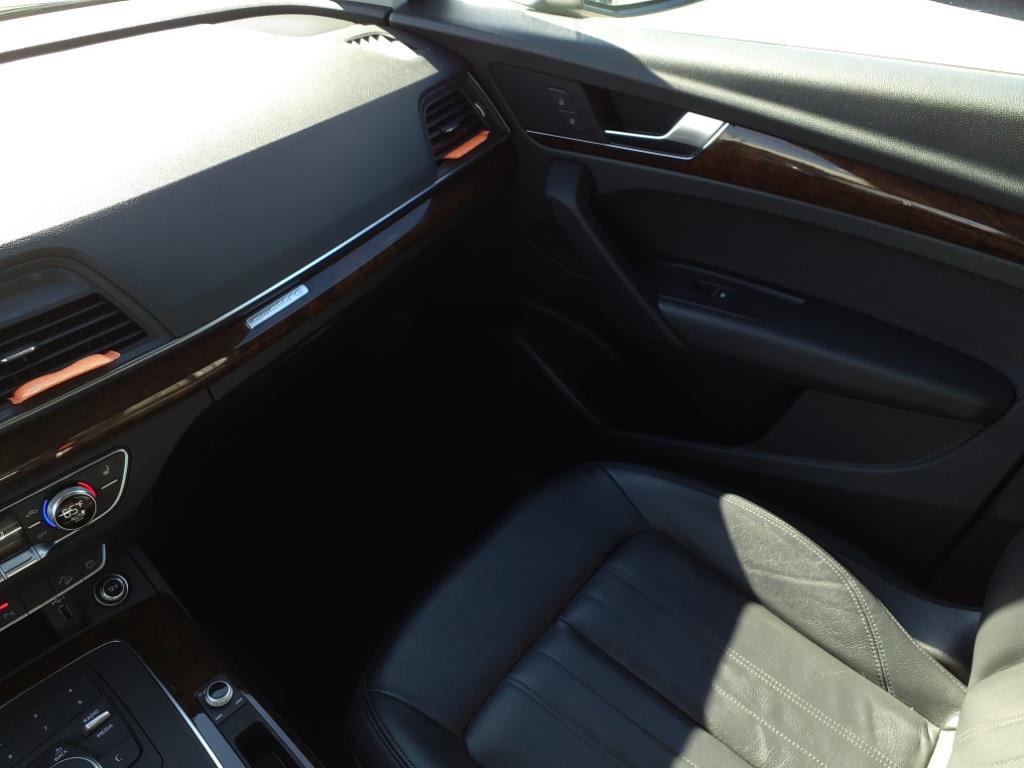 Vehicle image 22 of 31