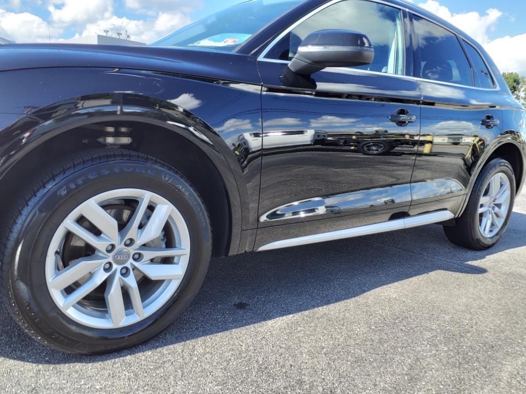 Vehicle image 2 of 31