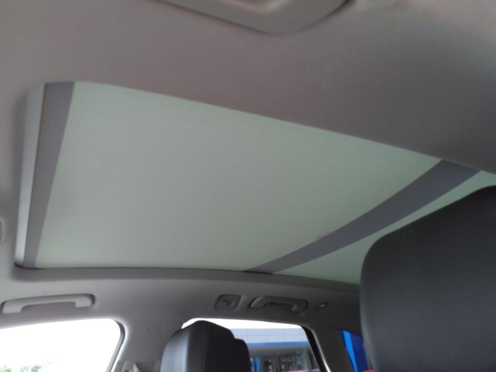 Vehicle image 14 of 31