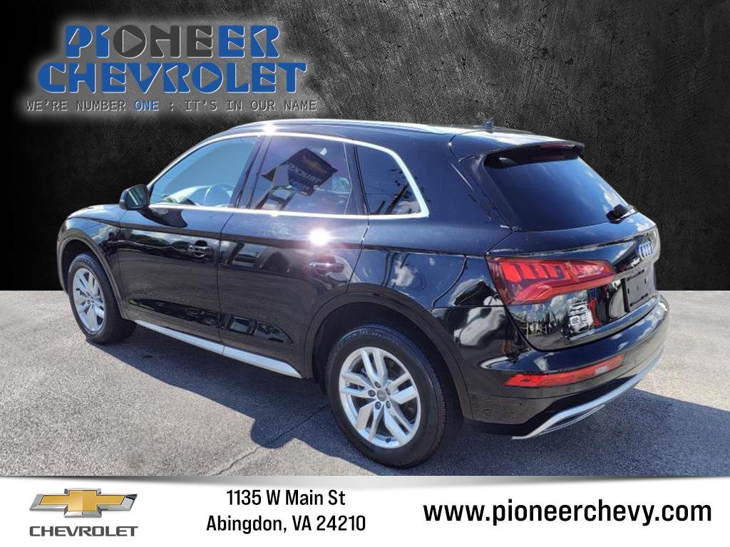 Vehicle image 8 of 31