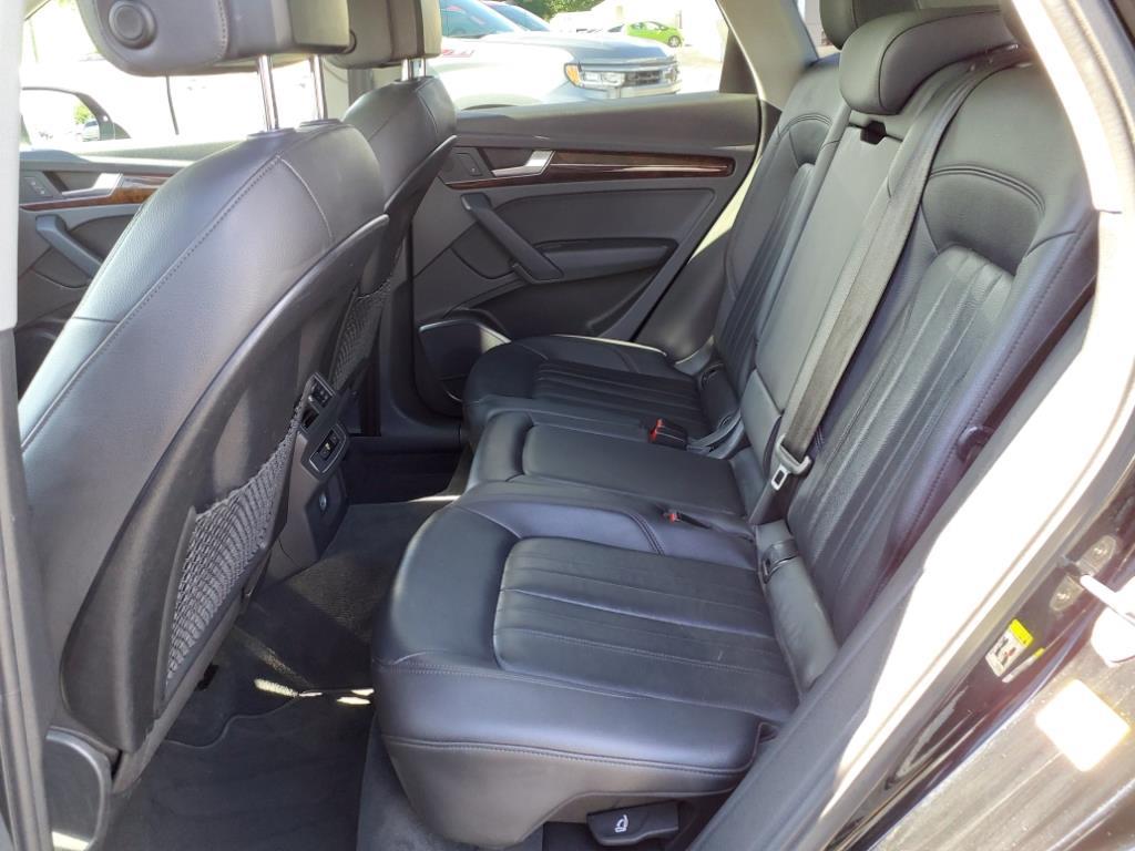 Vehicle image 15 of 31