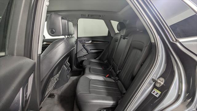 2020 Audi Q5 Premium Image 18 of 34