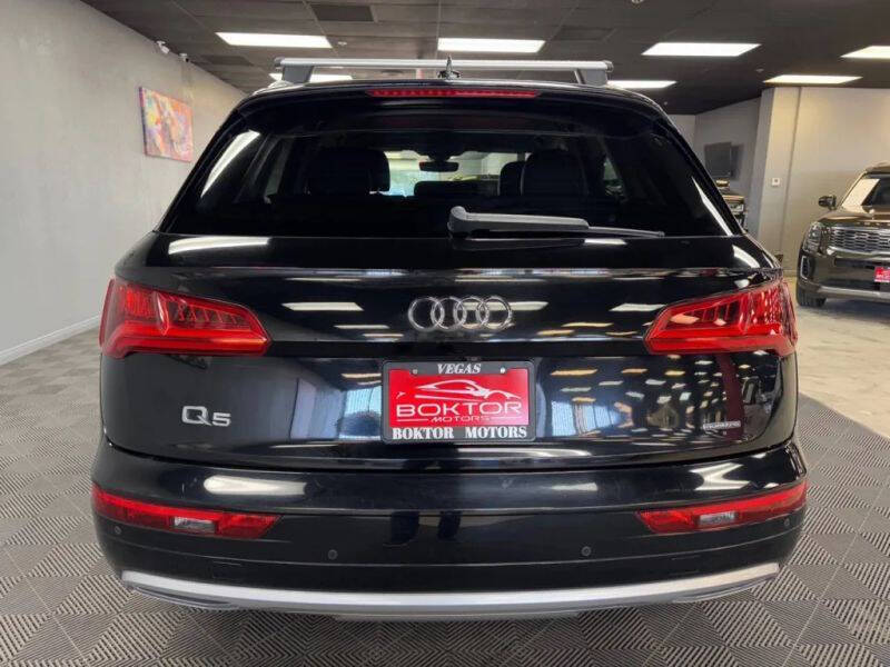 Vehicle image 12 of 58