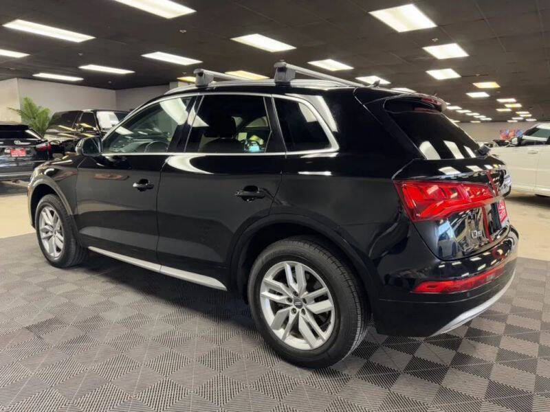 Vehicle image 15 of 58