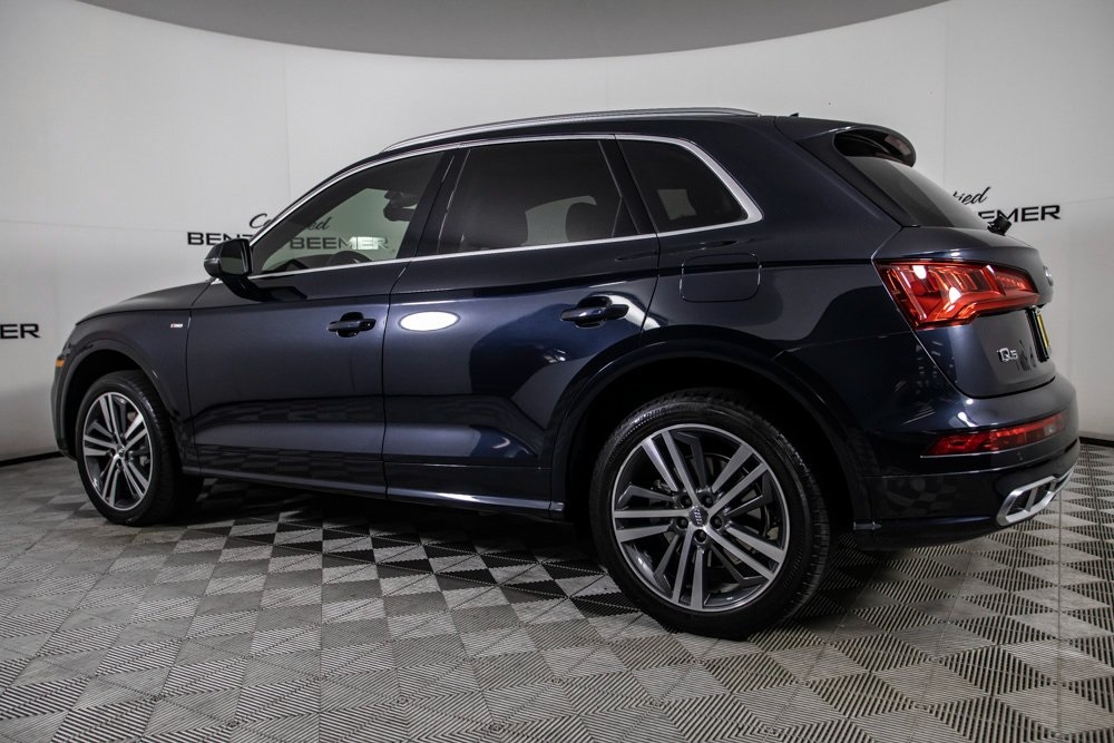 Vehicle image 9 of 48