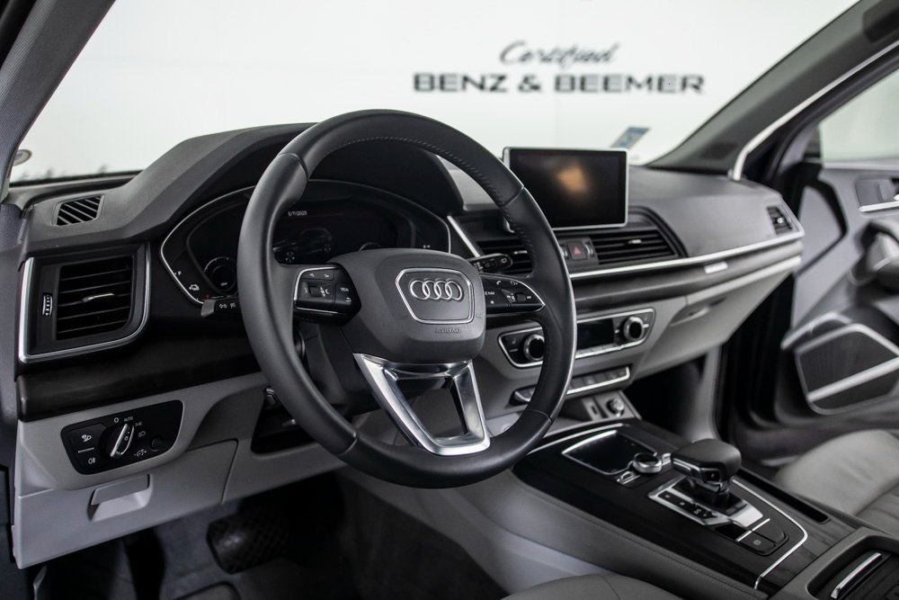 Vehicle image 22 of 48
