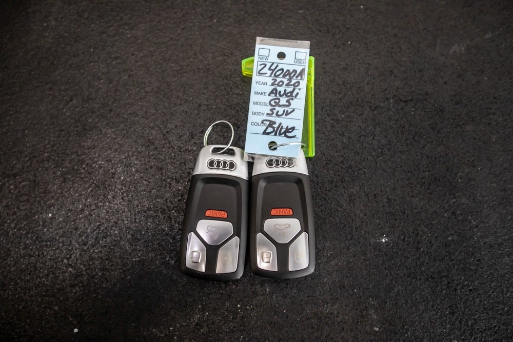 Vehicle image 40 of 48