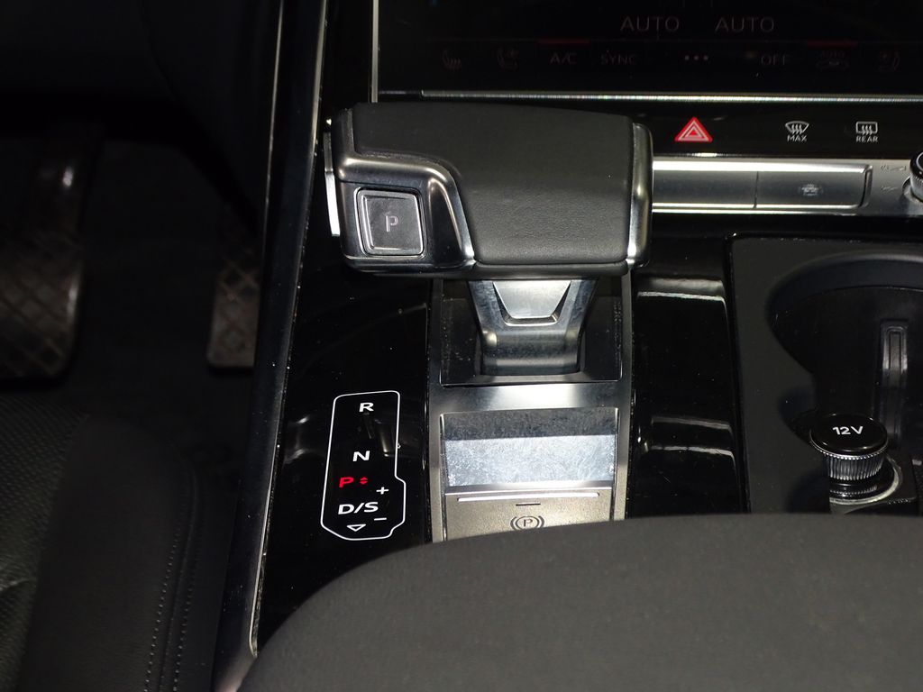 Vehicle image 38 of 43