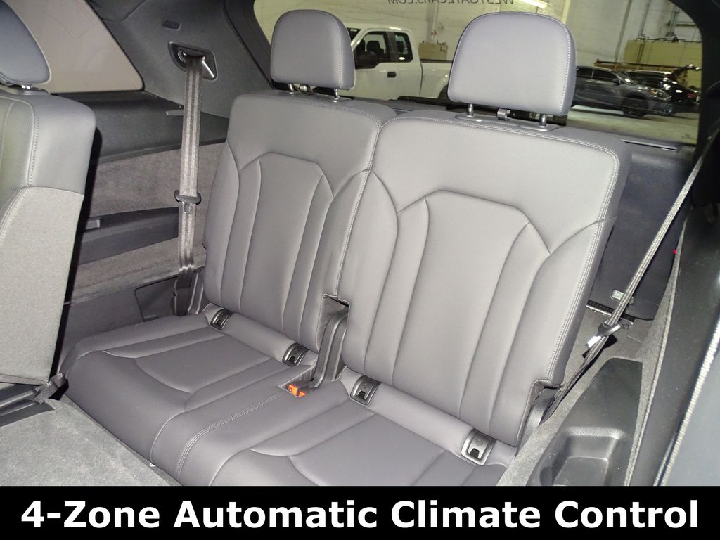 Vehicle image 11 of 43