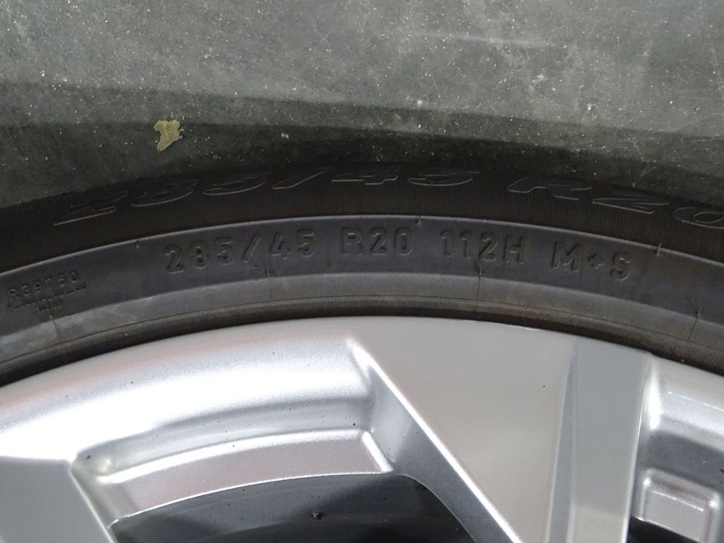 Vehicle image 42 of 43