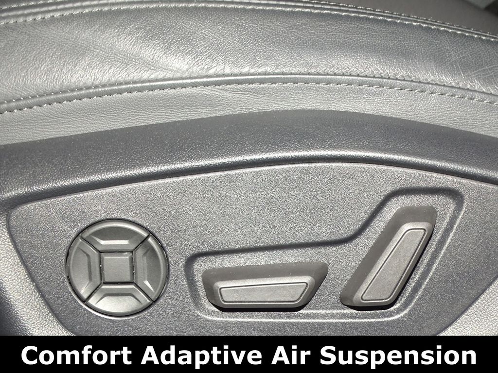 Vehicle image 18 of 43