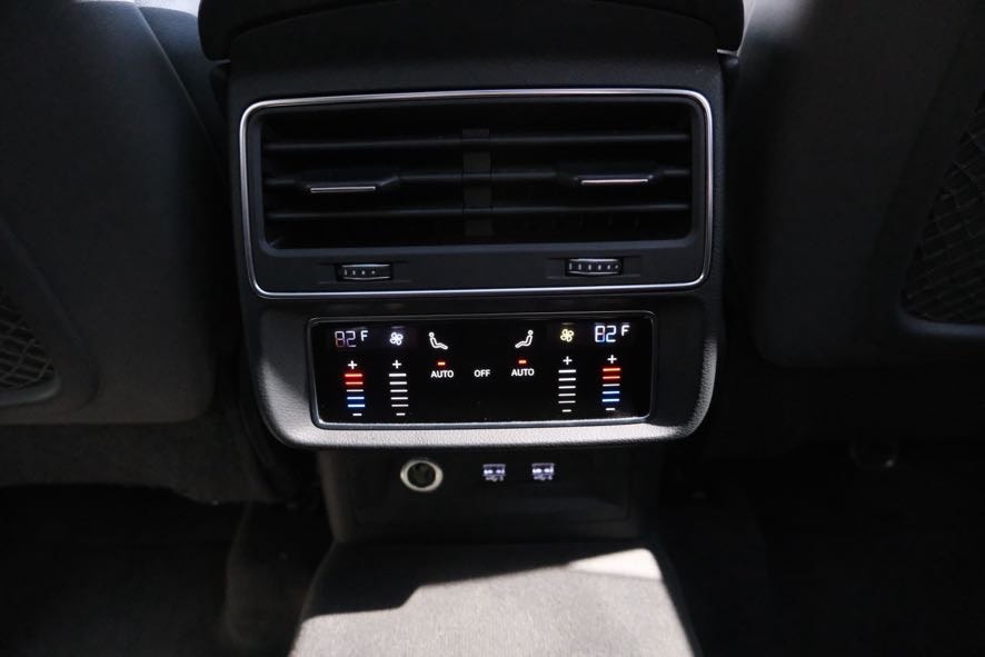 Vehicle image 28 of 45