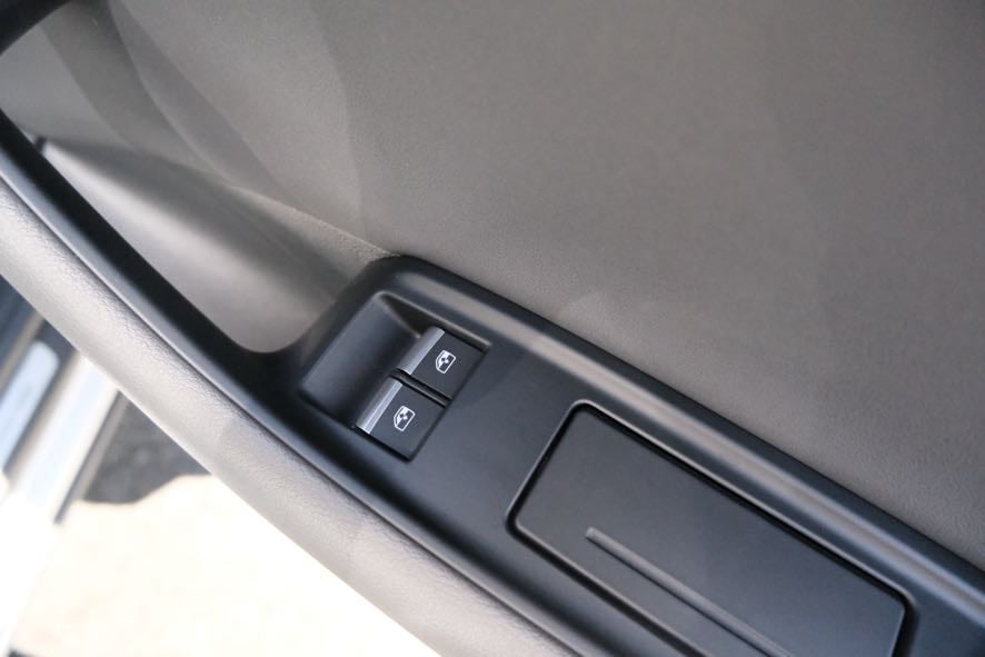 Vehicle image 27 of 45