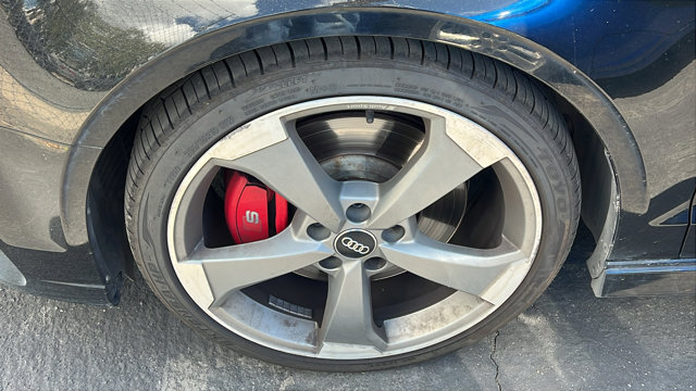 Vehicle image 2 of 3