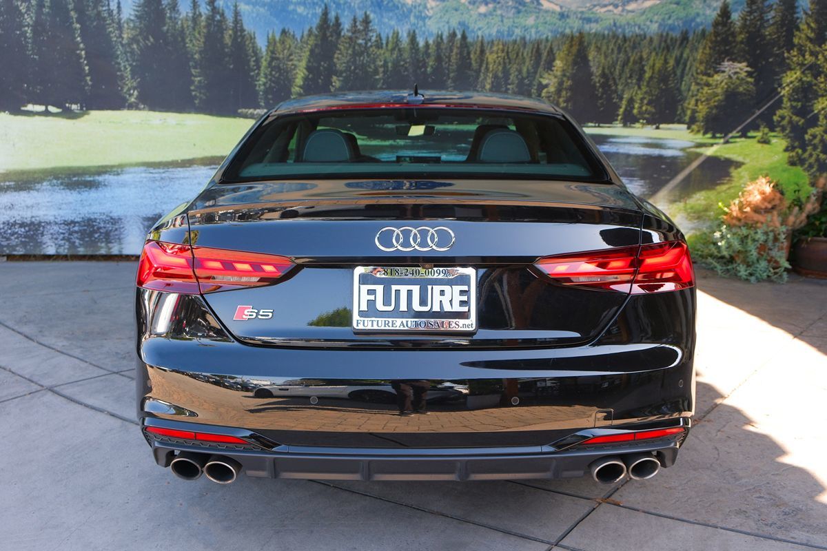 Vehicle image 47 of 51