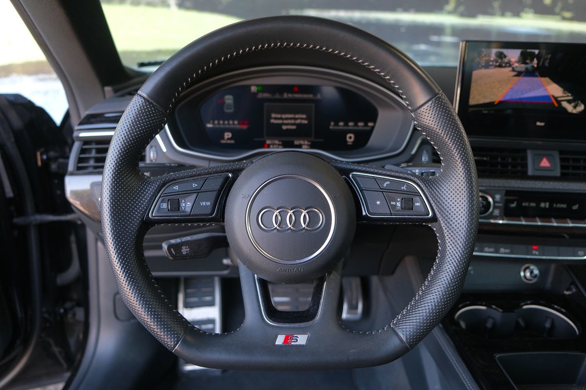 Vehicle image 25 of 51