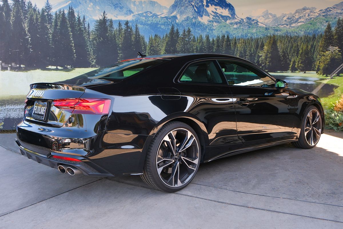 Vehicle image 5 of 51