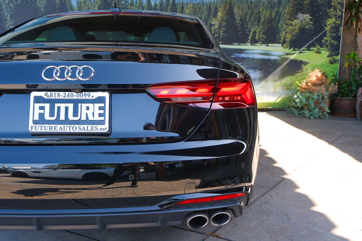 Vehicle image 43 of 51