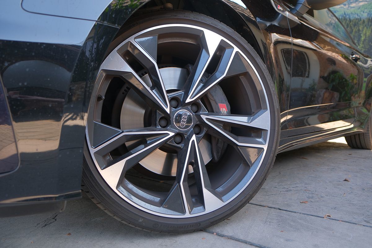 Vehicle image 11 of 51