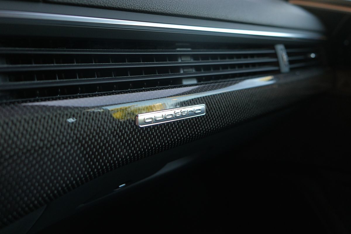 Vehicle image 49 of 51